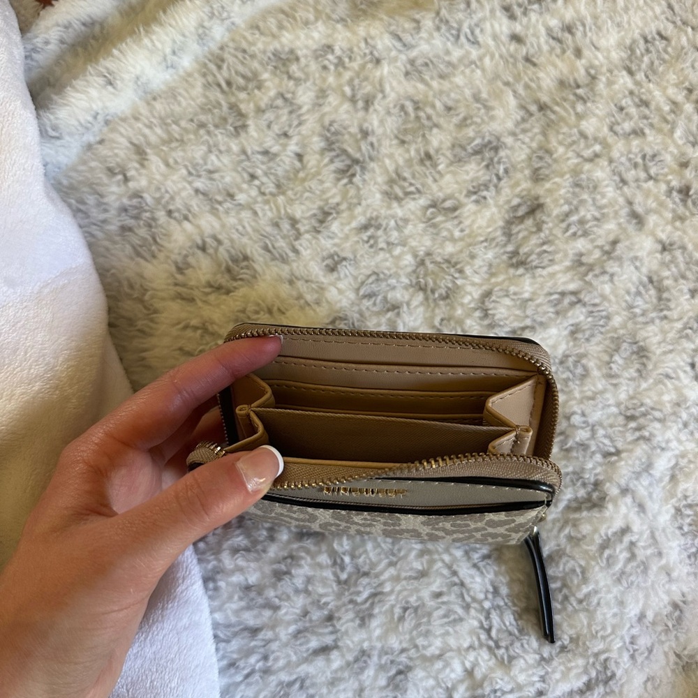 Wallet - Picture 3 of 3